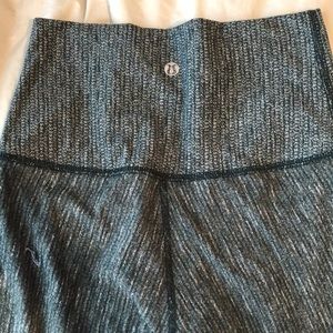 Size 4 Lululemon leggings!